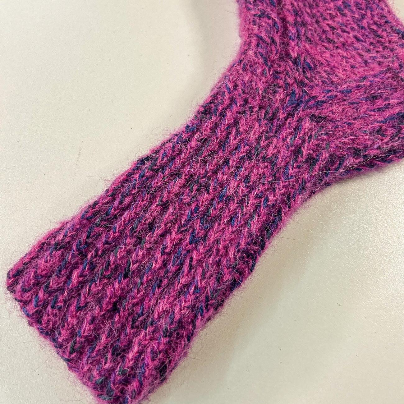 Braided cable socks, deep magenta, photo 3