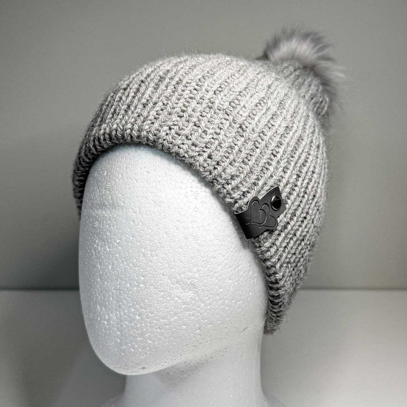 Grey wool beanie with pom, photo 4